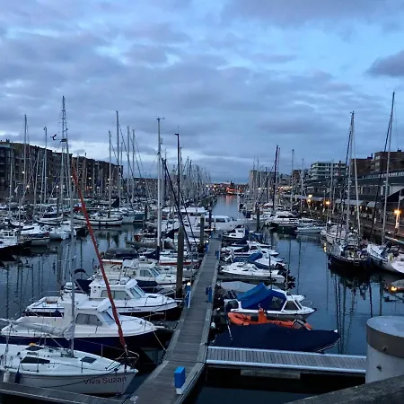Basic Little House Scheveningen Апартаменты
