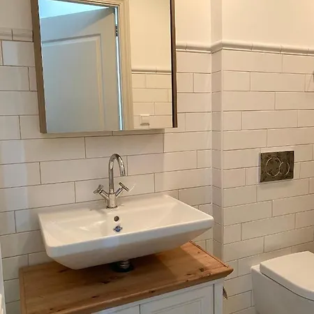 Апартаменты Basic Little House Scheveningen *