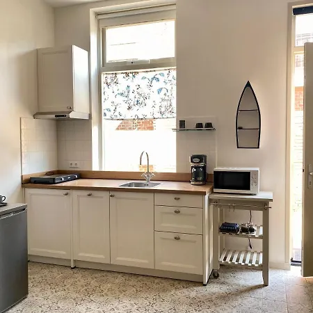 Basic Little House Scheveningen * La Haye