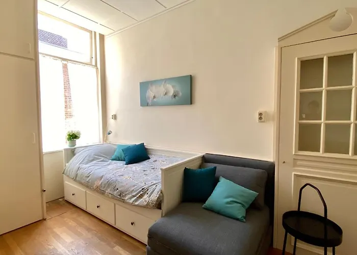 Basic Little House Scheveningen Апартаменты